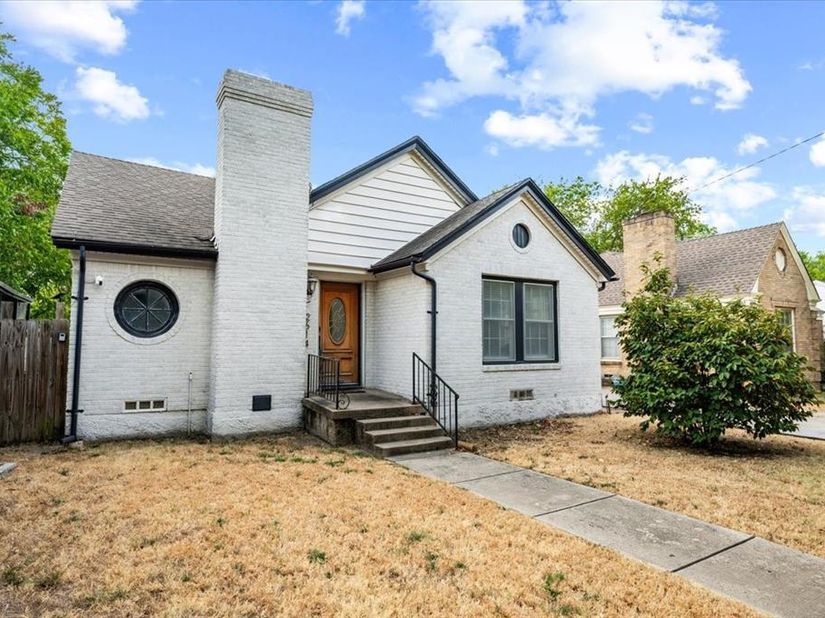 2614  Roanoke Avenue , Dallas Texas 75235