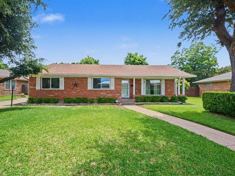1114  Glouchester Drive , Garland Texas 75040