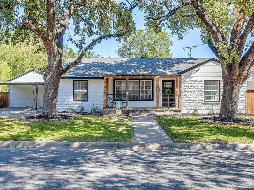 3504  Plymouth Avenue , Fort Worth Texas 76109