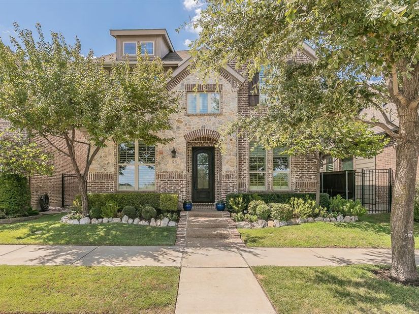 1205  Ivy Charm Way , Arlington Texas 76005