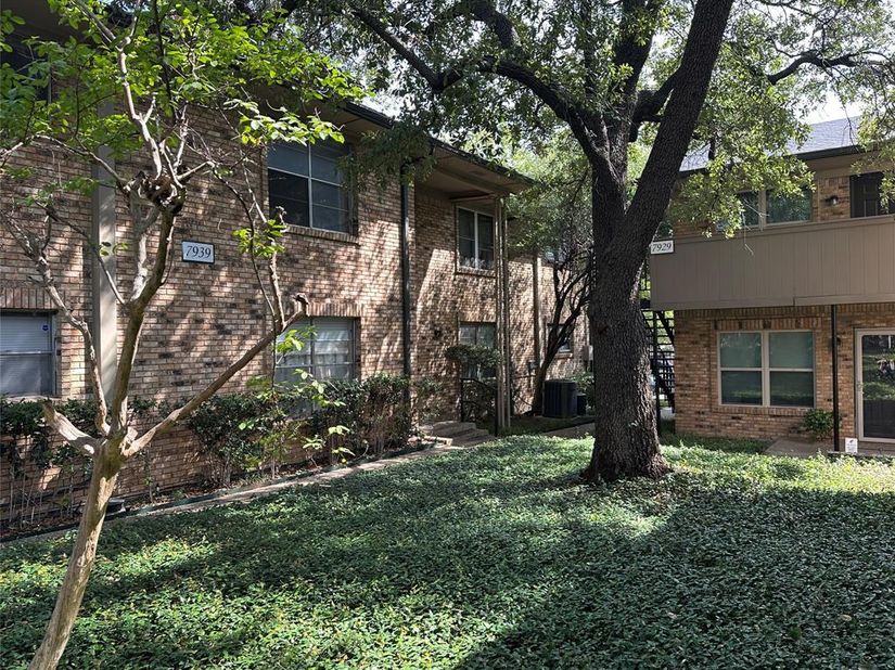 7939  Royal Lane  225, Dallas Texas 75230