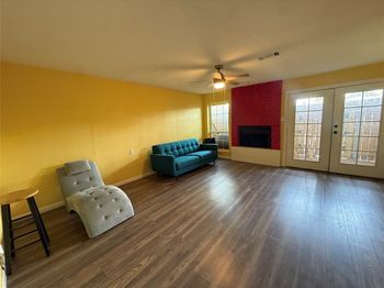 3240  Lombardy Lane 