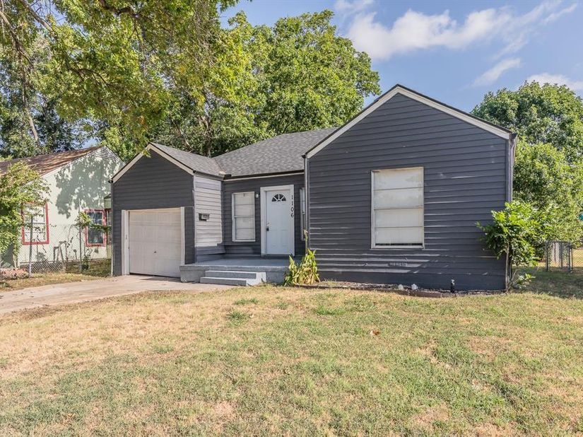 1106  Oak Street , Grand Prairie Texas 75050