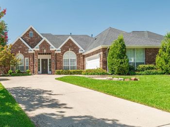 2741  Brookside Lane 