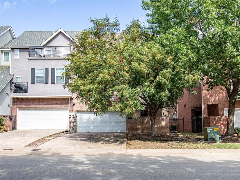 5713  Lewis Street , Dallas Texas 75206