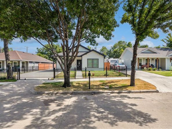 1404 E Cannon Street , Fort Worth Texas 76104