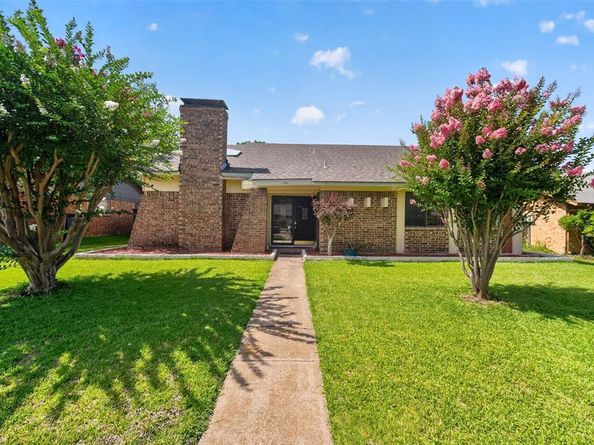 1722  Leicester Street , Garland Texas 75044