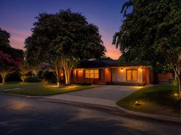 909  Finch Avenue , McKinney Texas 75069