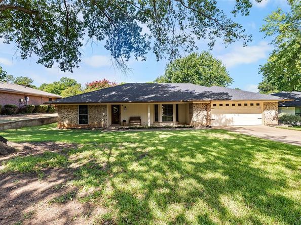 827  Yellowstone Drive , Grapevine Texas 76051