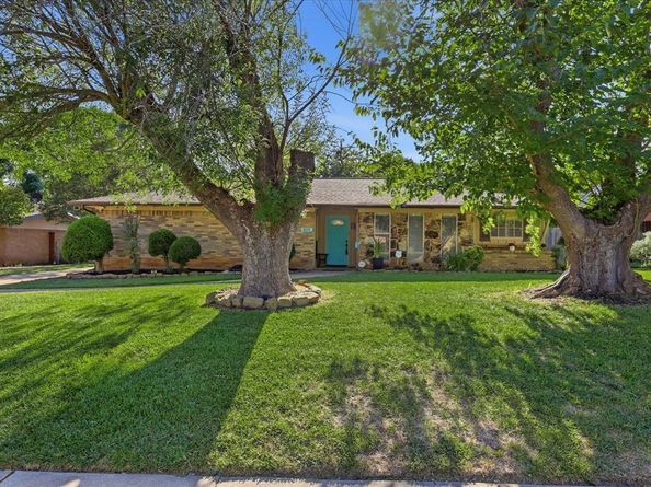 615  Misty Glen Drive , DeSoto Texas 75115