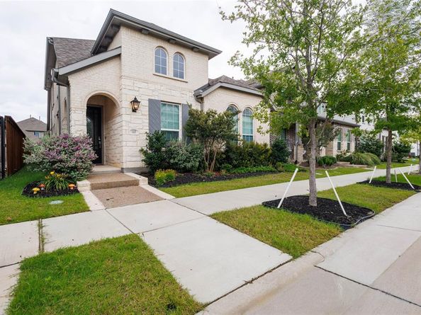 1435  Eden Valleywood Way , Arlington Texas 76005