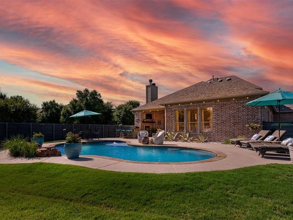 800  Dusty Trail , Little Elm Texas 76227