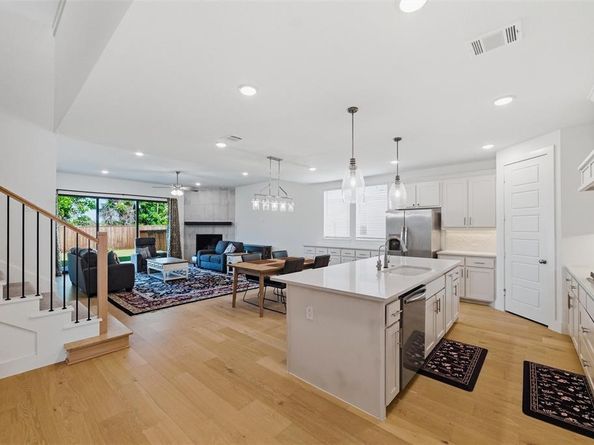 117  Paxton Circle , Arlington Texas 76013