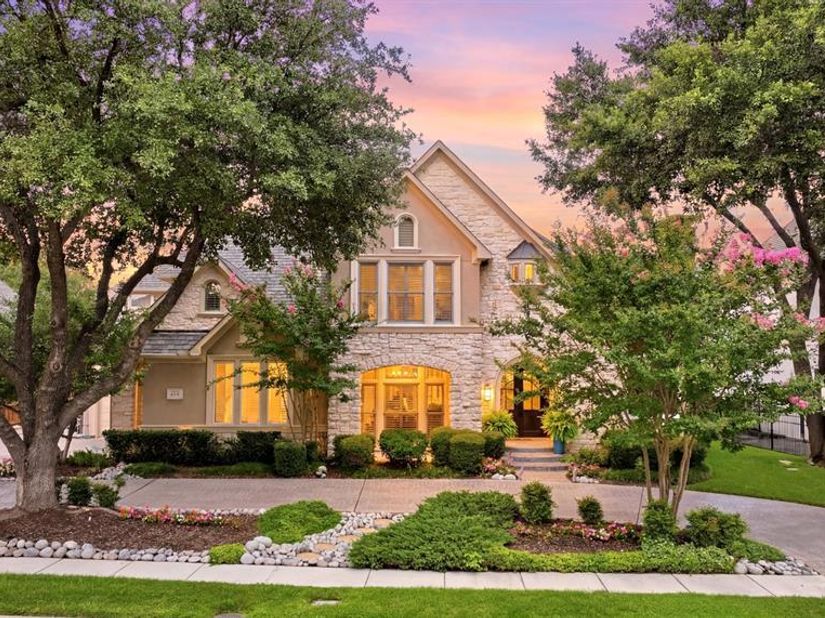2708  Anders Lane , Plano Texas 75093