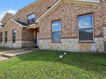 1922  Timber Oaks Drive 