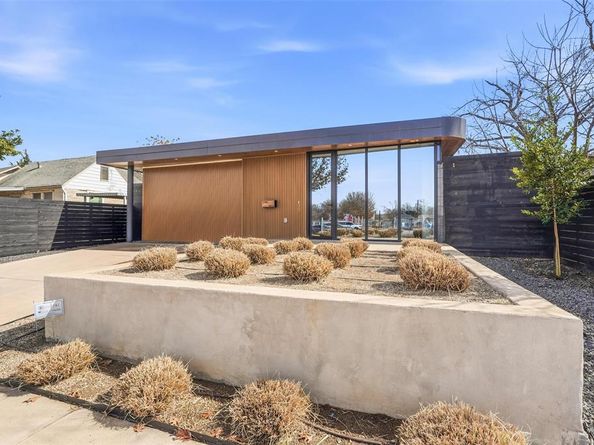 6822  Victoria Avenue , Dallas Texas 75209