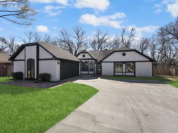 5202  Hollow Bend Lane 