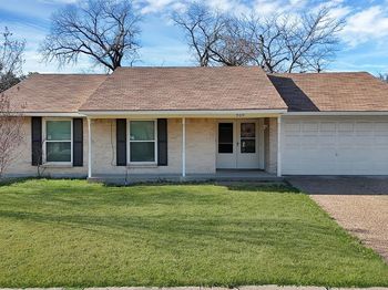 909  Ravencroft Drive 