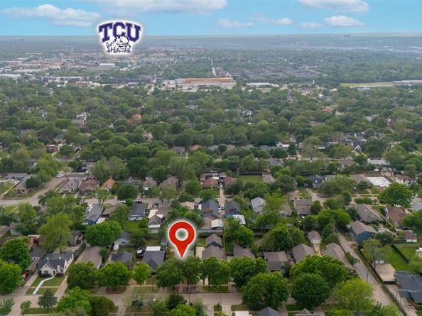 2720  College Avenue , Fort Worth Texas 76110