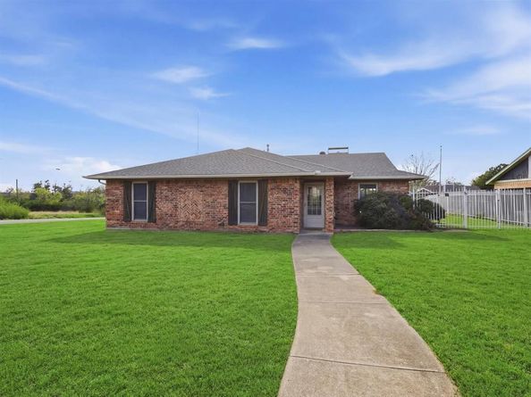 2110  Azalea Street , Denton Texas 76205