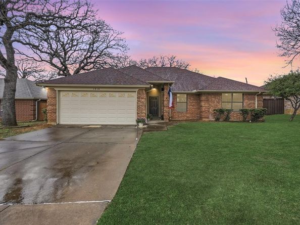 1916  Canterbury Circle , Fort Worth Texas 76112