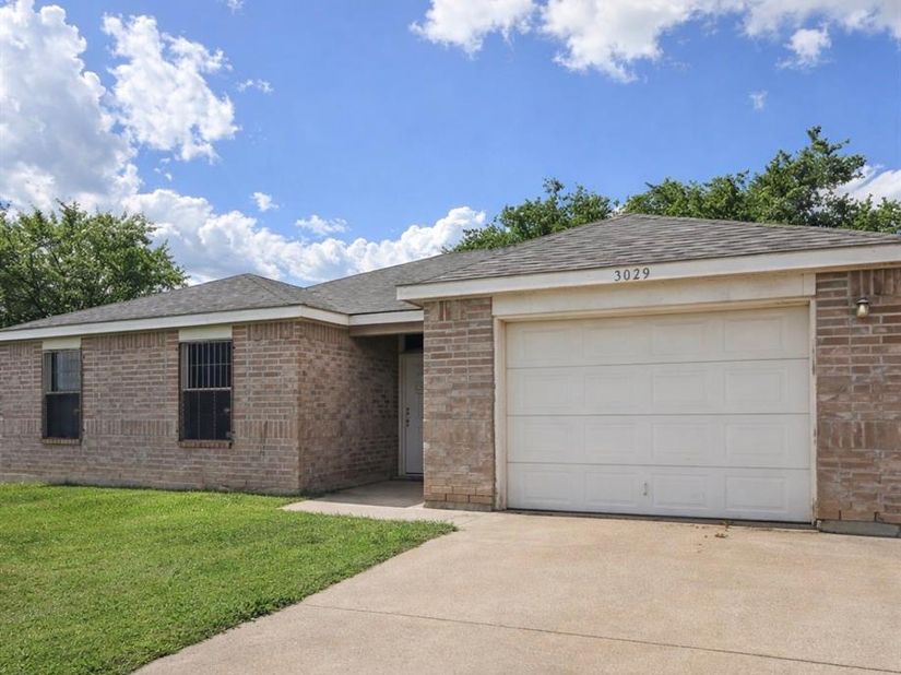 5029  Cottey Street , Fort Worth Texas 76105