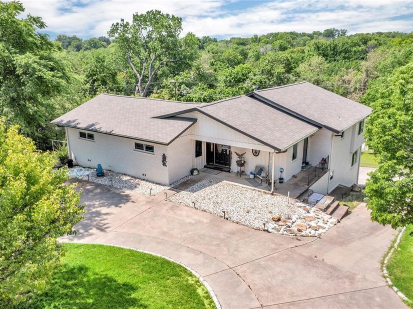 110  Vanshire Road W, Lakeside Texas 76108
