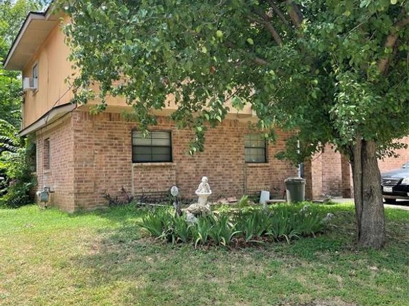 4628  Burton Avenue , Fort Worth Texas 76105