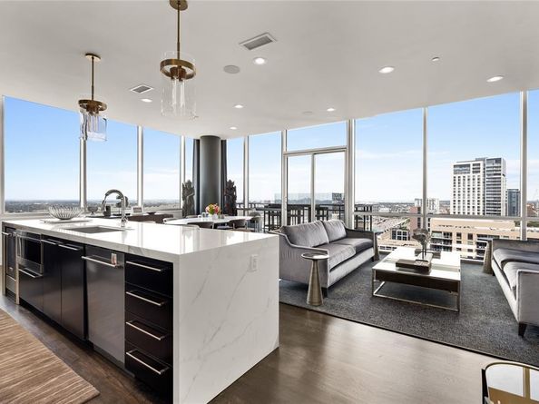 2200  Victory Avenue  2504, Dallas Texas 75219