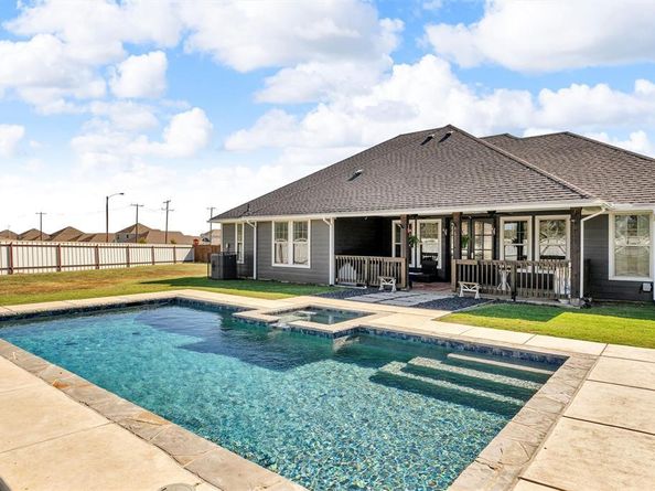 300 W Bell Street , Everman Texas 76140