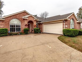 1023  High Cotton Lane 