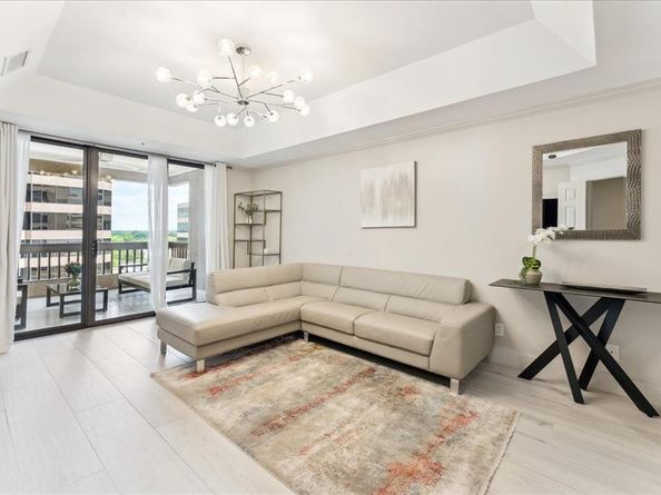 5909  Luther Lane  1002, Dallas Texas 75225