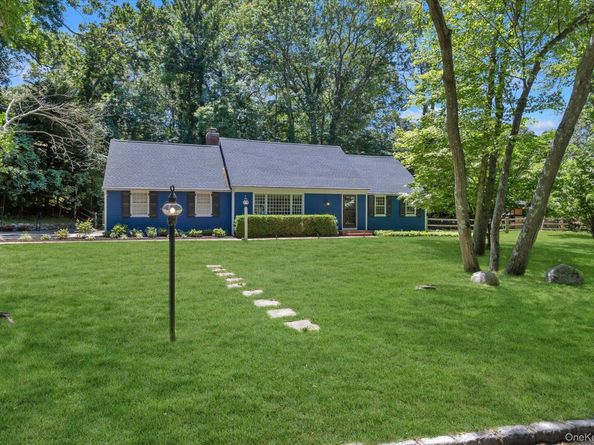 14 Hawks Nest Road, Stony Brook NY 11790