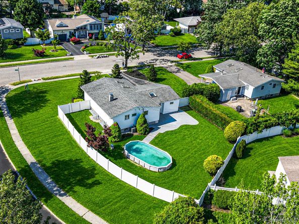 12 Sandalwood Drive, Smithtown NY 11787