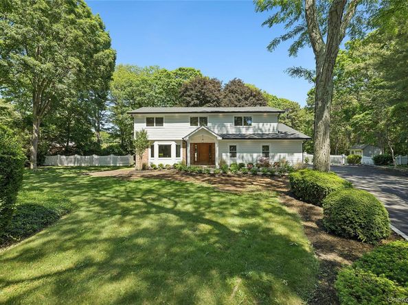 6 Washington Avenue, Dix Hills NY 11746