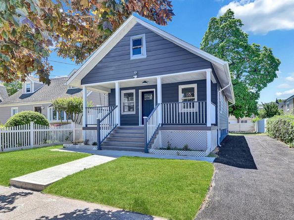 20 Lillian Avenue, Freeport NY 11520