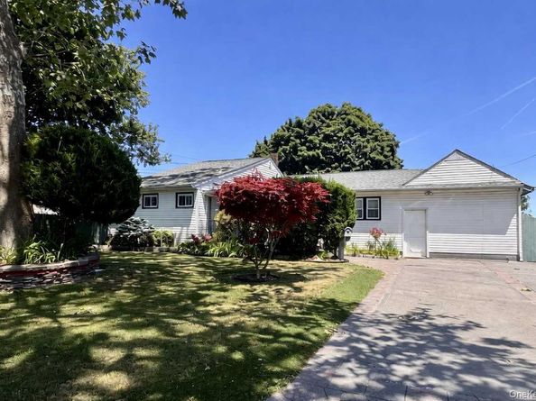 1327 Brooklyn Boulevard, Bay Shore NY 11706
