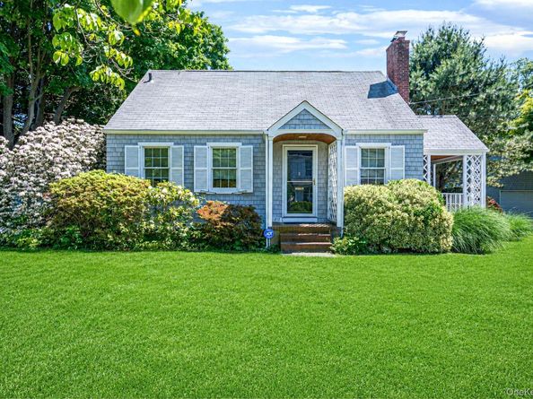 22 Lawrence Street, Greenlawn NY 11740