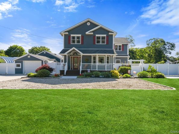 2185 Sycamore Avenue, Ronkonkoma NY 11779