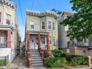 2422 St Raymonds Avenue