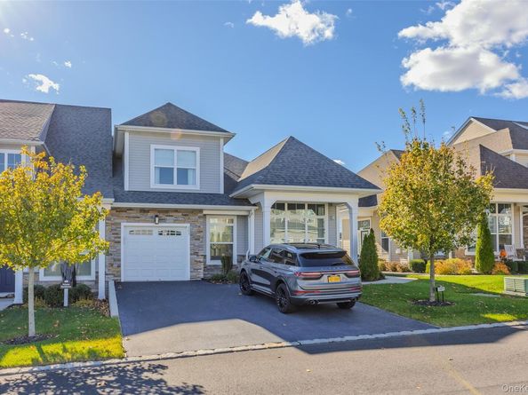 303 Silver Timber Drive, Yaphank NY 11980