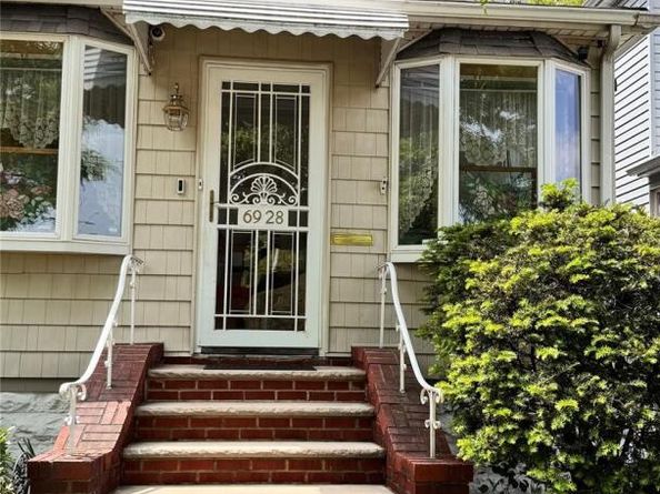 6928 Woodhaven Boulevard, Rego Park, NY 11374 - For Sale display picture 2