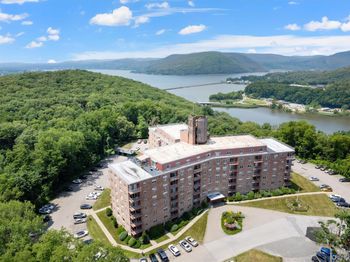 1 Lakeview Drive