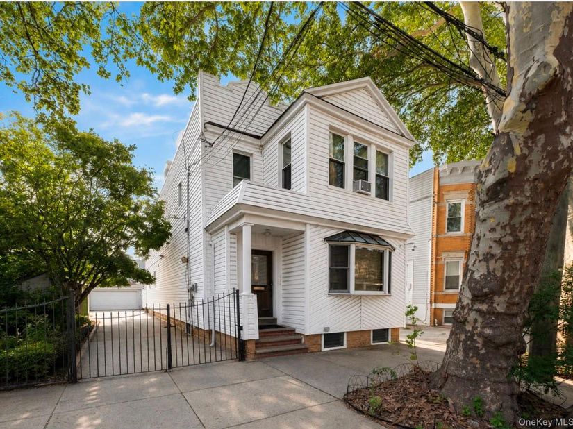 77-64 79th Street, Glendale NY 11385