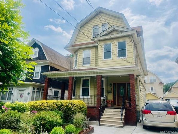 8418 108th Street, Richmond Hill NY 11418