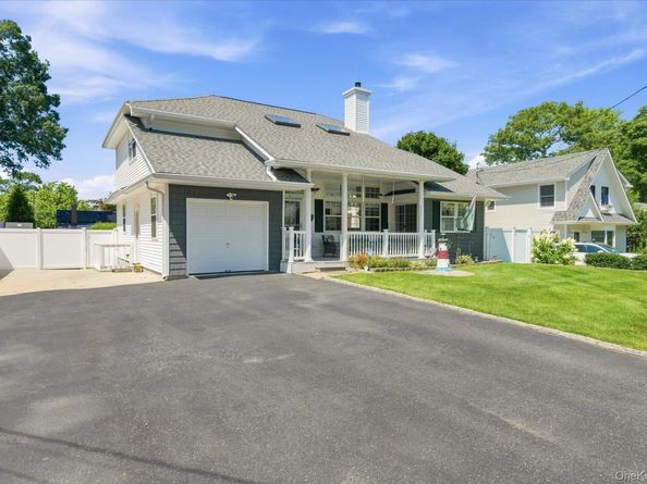 85 Maple Road, Rocky Point NY 11778
