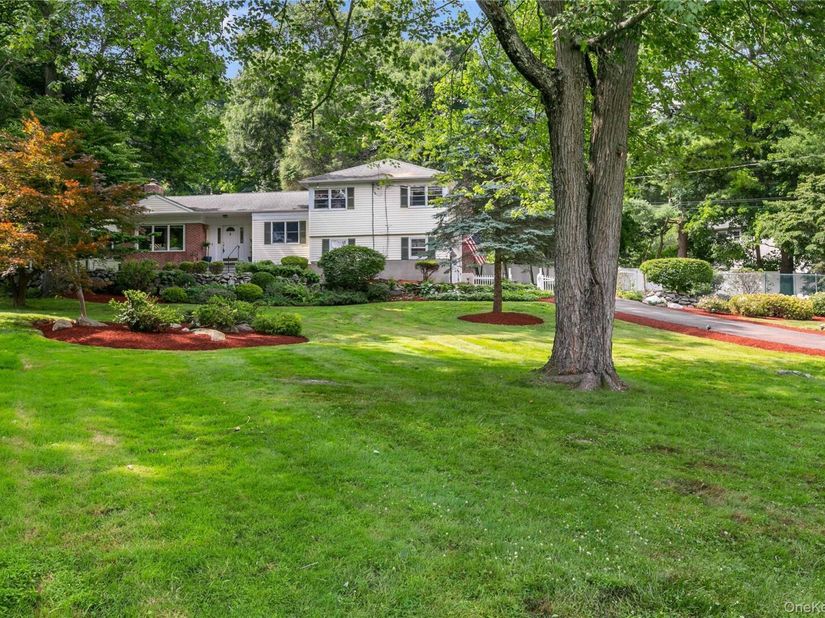 120 Cedar Drive E, Briarcliff Manor NY 10510