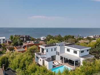 35 Kelp Avenue