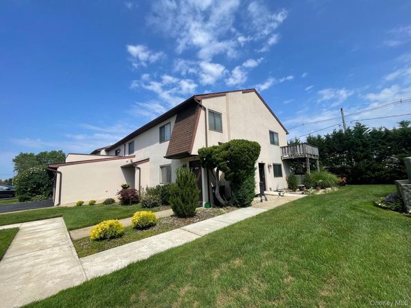 1 Anchorage Way 1501, Freeport NY 11520