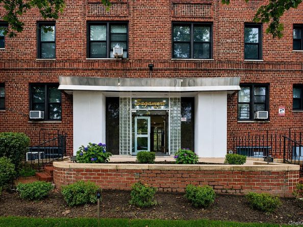 84-31 Van Wyck Expressway 2B, Briarwood NY 11435